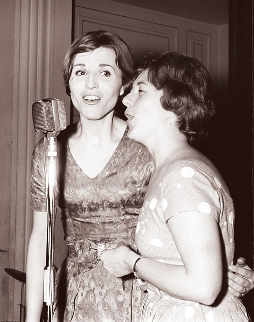 Marjana Deržaj in Beti Jurkovič 1960 1